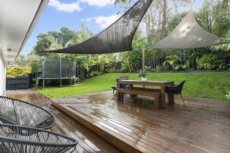 Photo of property in 1/8 Tempo Place, Torbay, Auckland, 0630