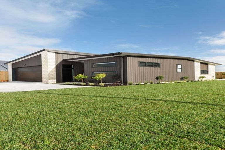 Photo of property in 2 Franks Way, Papamoa Beach, Papamoa, 3118