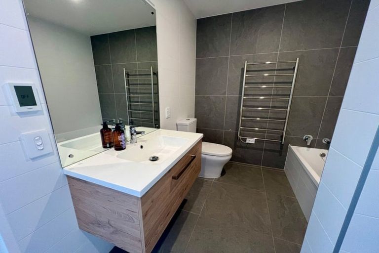 Photo of property in 4 Rutherford Street, Belmont, Auckland, 0622