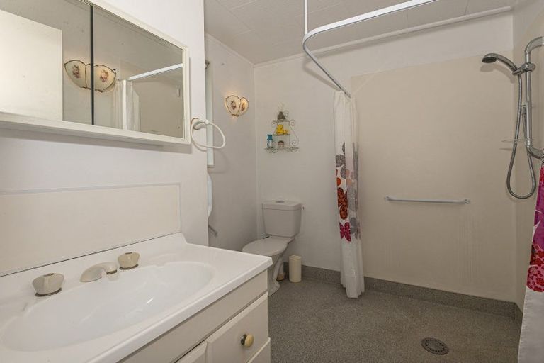 Photo of property in 1979 Ngunguru Road, Ngunguru, Whangarei, 0173