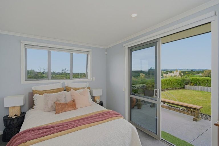 Photo of property in Waterview Estate, 28/4 Greystone Place, Omokoroa, 3114