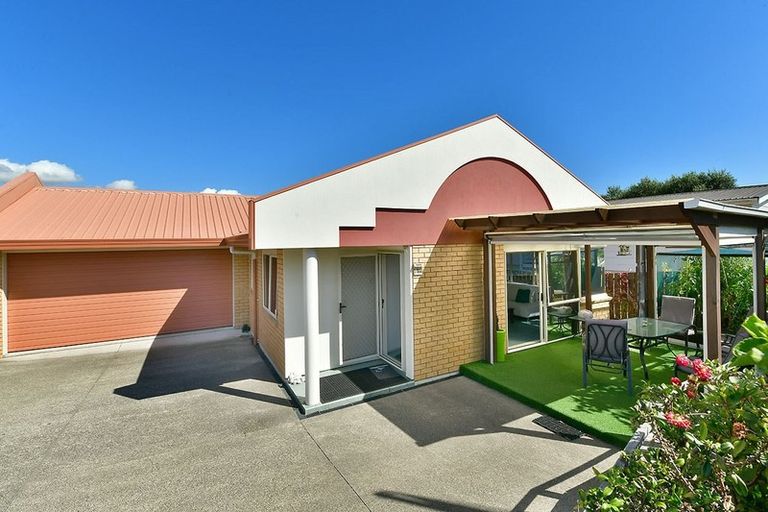 Photo of property in 1/840 Whangaparaoa Road, Manly, Whangaparaoa, 0930