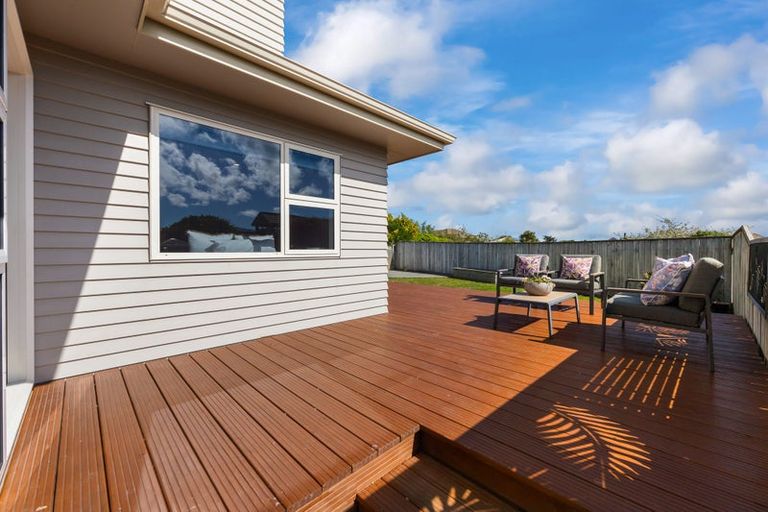 Photo of property in 6 Mahana Road, Paraparaumu Beach, Paraparaumu, 5032
