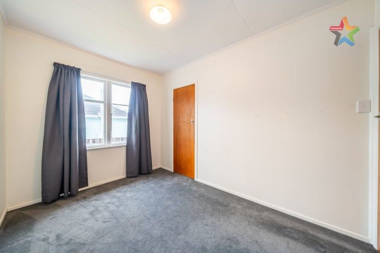 Photo of property in 43 Russell Road, Wainuiomata, Lower Hutt, 5014