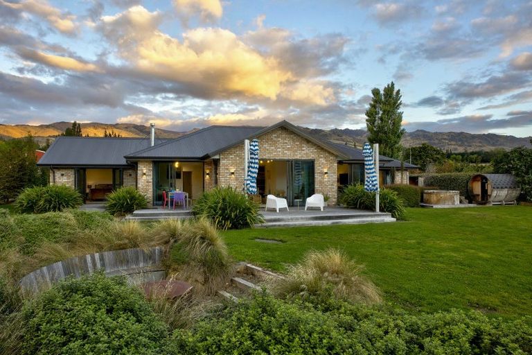 Photo of property in 14 Mclean Road, Northburn, Cromwell, 9383