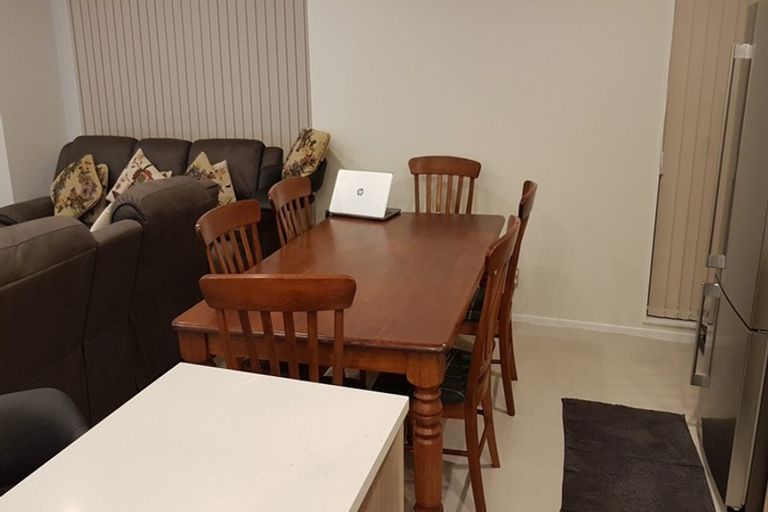 Photo of property in 2/15 Wyllie Road, Papatoetoe, Auckland, 2025