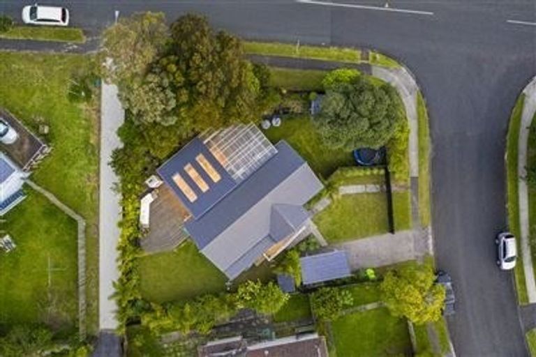 Photo of property in 2 Redwing Street, Browns Bay, Auckland, 0630