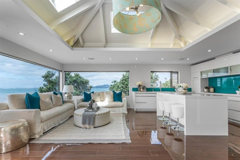 Photo of property in 34 Muritai Road, Milford, Auckland, 0620