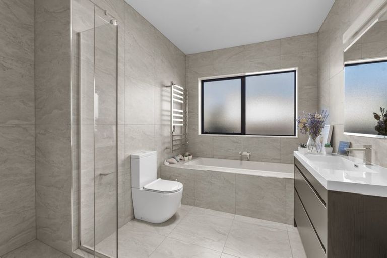 Photo of property in 14 Leebank Crescent, Riverhead, 0820