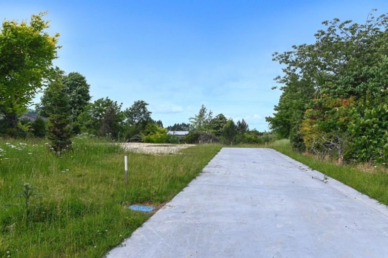 Photo of property in 75 Tawavale Street, Pukehangi, Rotorua, 3015