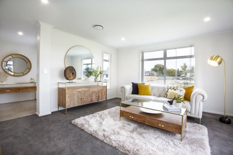 Photo of property in 22 Atutahi Lane, Papamoa, 3118