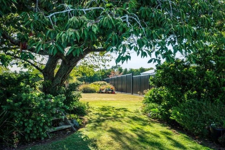 Photo of property in 1266 Egmont Road, Egmont Village, New Plymouth, 4372