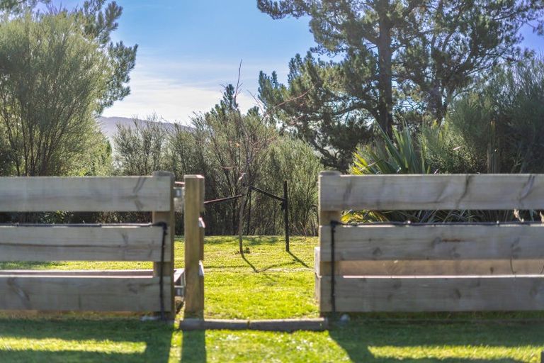 Photo of property in 29 Mt Marua Drive, Timberlea, Upper Hutt, 5018