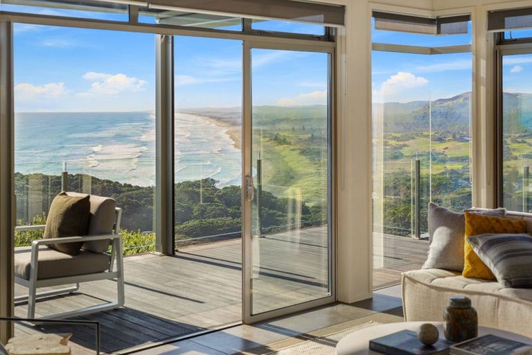 Photo of property in 42 Waitea Road, Muriwai, Waimauku, 0881