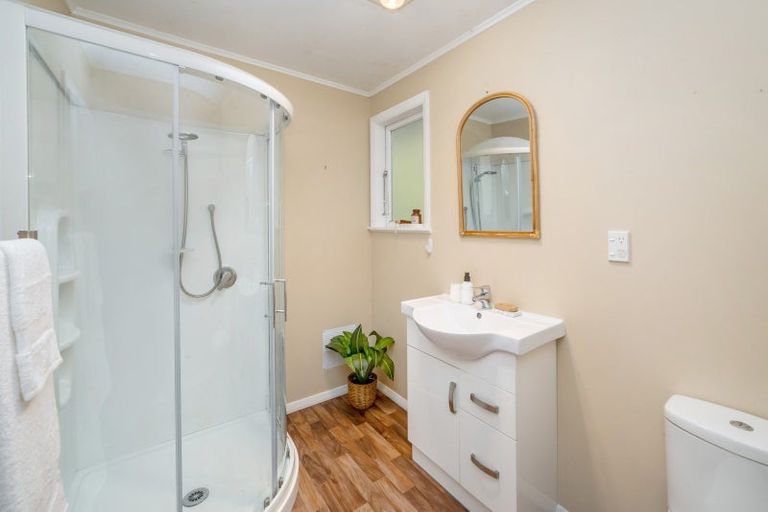 Photo of property in 44 Woodward Street East, Featherston, 5710