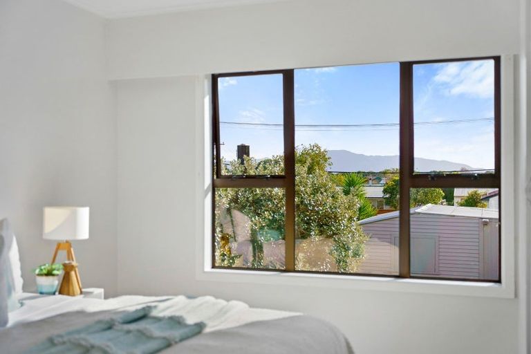 Photo of property in 5 Parakai Street, Paraparaumu, 5032