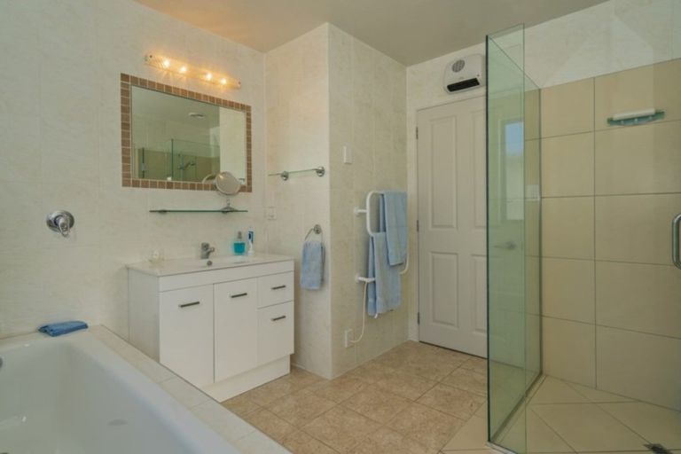 Photo of property in 5a Victoria Street, Whitianga, 3510