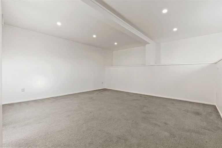 Photo of property in 3 Elrita Place, Conifer Grove, Takanini, 2112