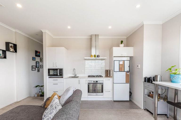 Photo of property in 24 Pukewhero Rise, Westgate, Auckland, 0614