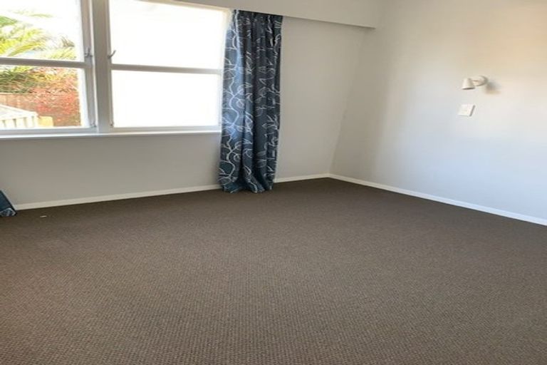 Photo of property in 11 Bluegum Road, Paraparaumu Beach, Paraparaumu, 5032