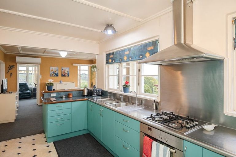 Photo of property in 10 Solway Street, Holmes Hill, Oamaru, 9401