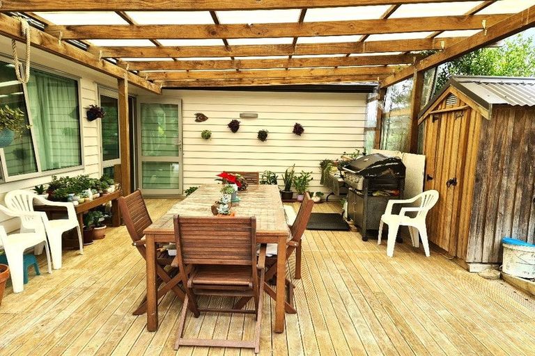 Photo of property in 5 Baker Street, Fairview Heights, Auckland, 0632