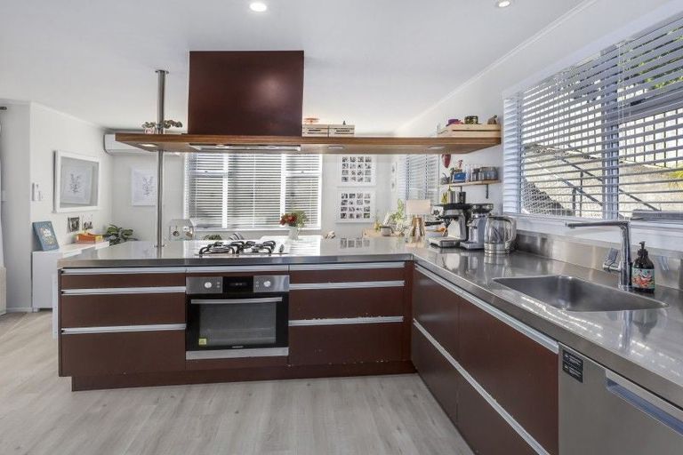 Photo of property in 1 The Spinney, Titahi Bay, Porirua, 5022