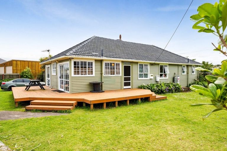 Photo of property in 2 Egmont Street, Patea, 4520