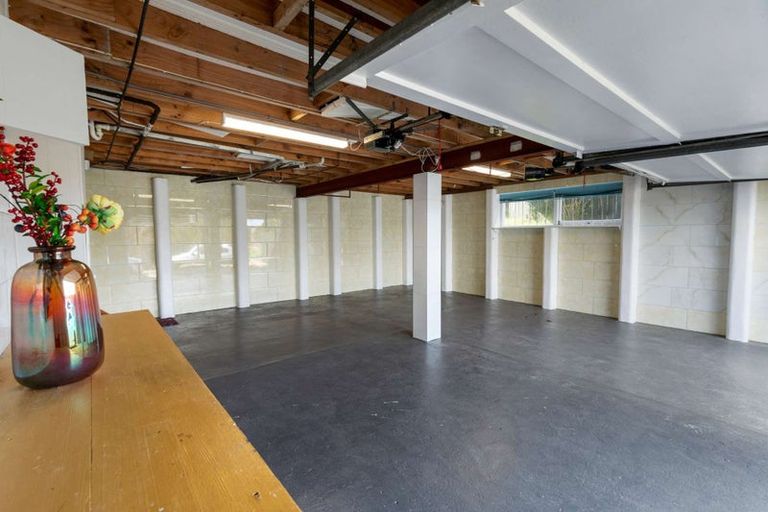 Photo of property in 90 Kawaha Point Road, Kawaha Point, Rotorua, 3010