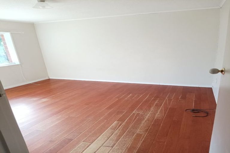 Photo of property in 1/133 Ennis Avenue, Pakuranga Heights, Auckland, 2010