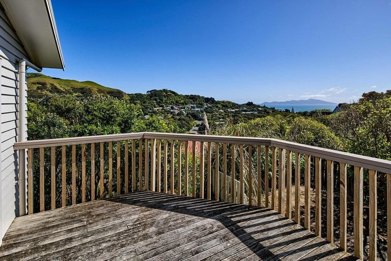 Photo of property in 51 Sea Vista Drive, Pukerua Bay, 5026