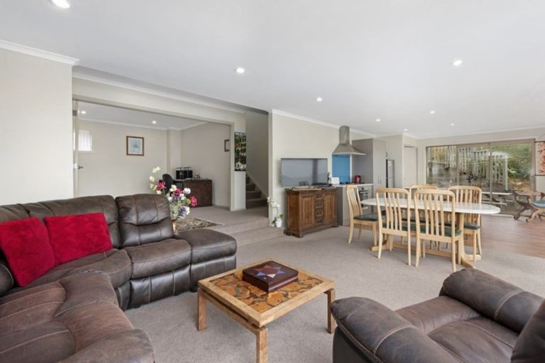 Photo of property in 11a Chestnut Grove, Maungaraki, Lower Hutt, 5010