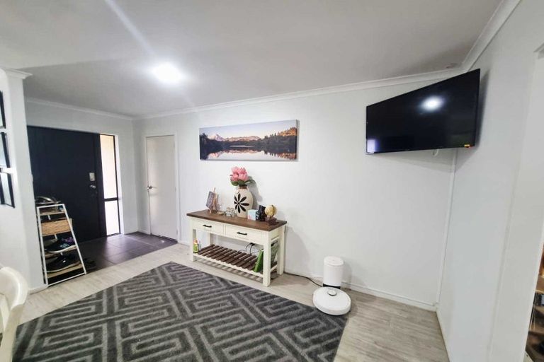 Photo of property in 20 Hoyte Place, Pukehangi, Rotorua, 3015