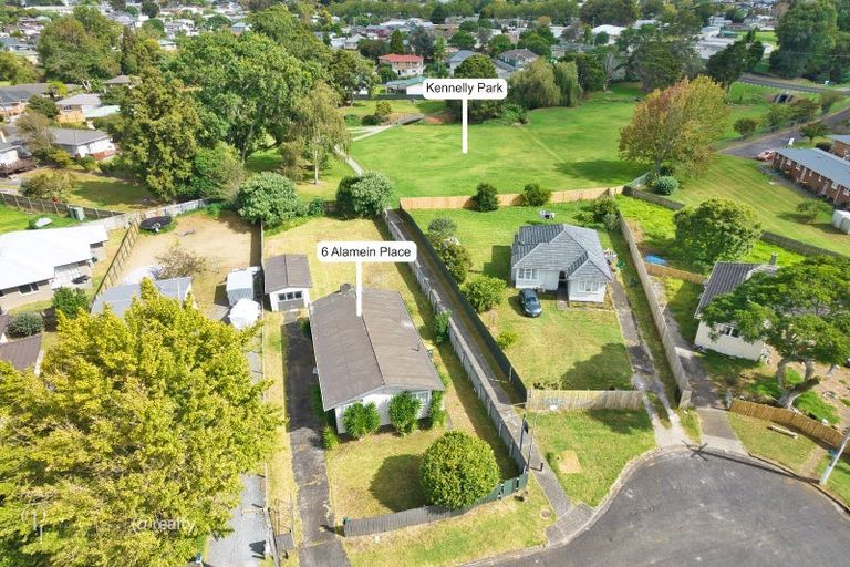 Photo of property in 6 Alamein Place, Pukekohe, 2120
