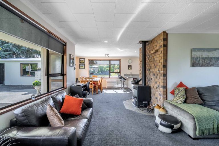 Photo of property in 8 Merlin Place, Gore, 9710