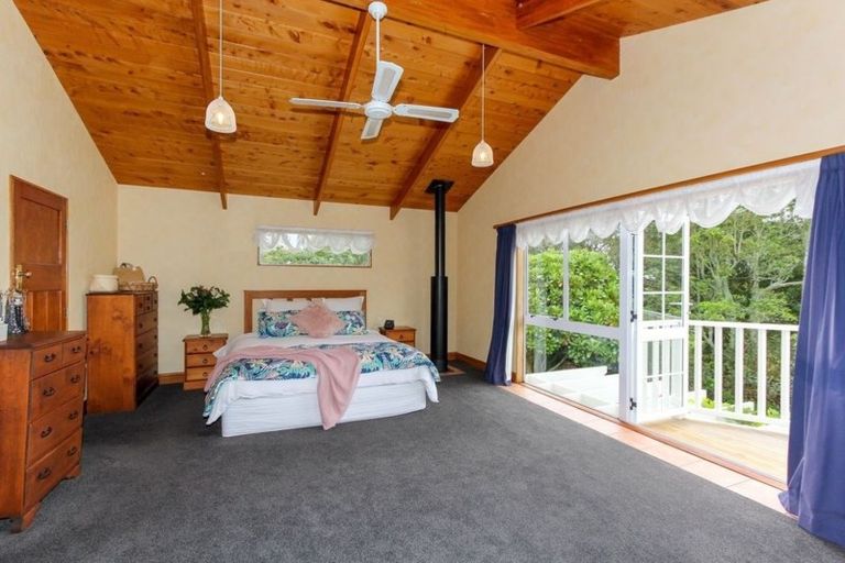 Photo of property in 298 Mountain Road, Lepperton, New Plymouth, 4373