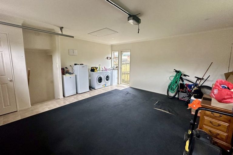 Photo of property in 23 Chesterfield Way, Orewa, 0931