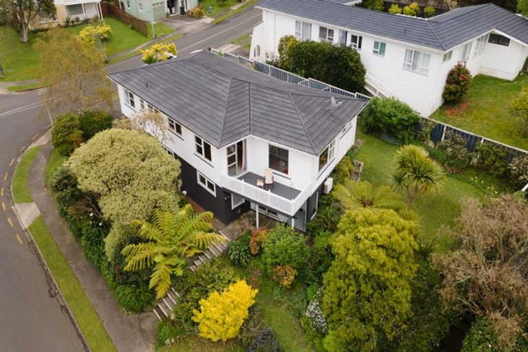Photo of property in 115 Oriel Avenue, Tawa, Wellington, 5028