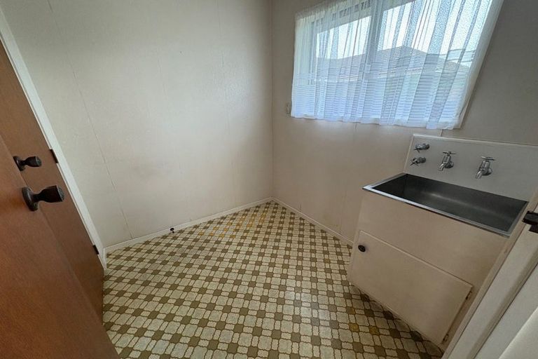 Photo of property in 1/16 Regent Street, Papatoetoe, Auckland, 2025