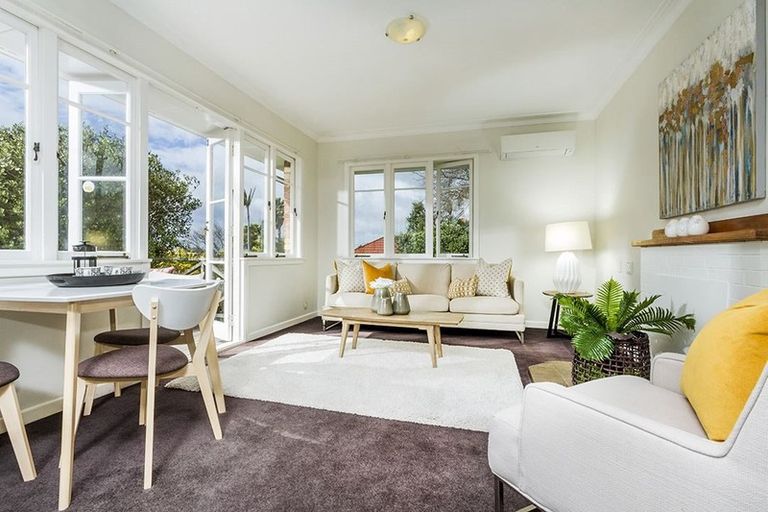 Photo of property in 78a Lake Road, Narrow Neck, Auckland, 0624