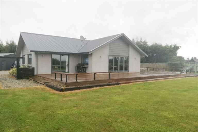 Photo of property in 25 Riversdale-waikaia Road, Riversdale, 9776