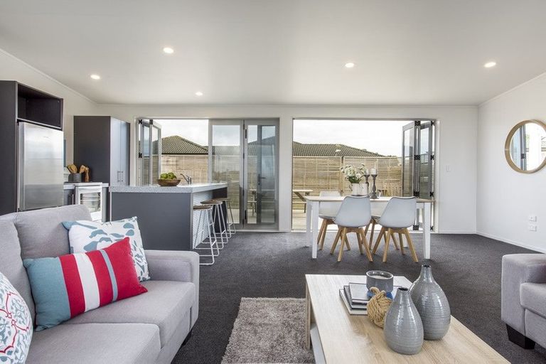 Photo of property in 24 Omana Avenue, Shelly Beach, Helensville, 0874