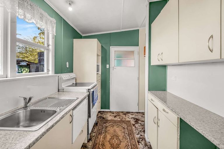 Photo of property in 17 Gorge Road, Clinton, 9534