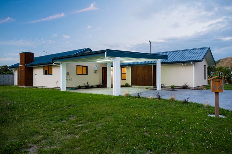 Photo of property in 14 Tuamotu Park, Wainui, Gisborne, 4010