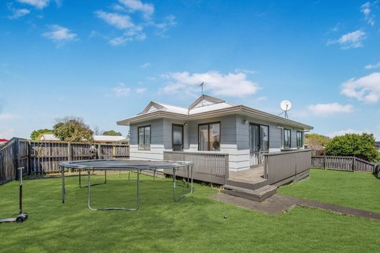 Photo of property in 1/15 Barneys Farm Road, Clendon Park, Auckland, 2103