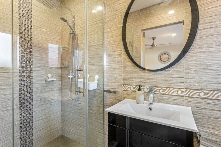 Photo of property in 8 Jelicich Court, Henderson, Auckland, 0612