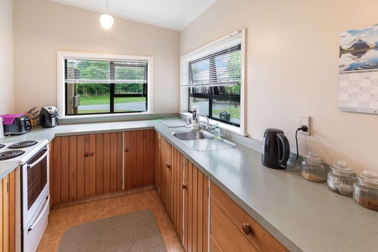 Photo of property in 4 Bishops Road, Ohau, Levin, 5570