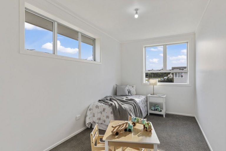 Photo of property in 19 Rangitake Drive, Spotswood, New Plymouth, 4310