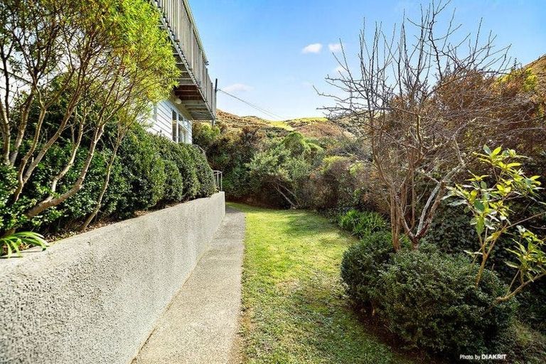 Photo of property in 169 Parkvale Road, Karori, Wellington, 6012