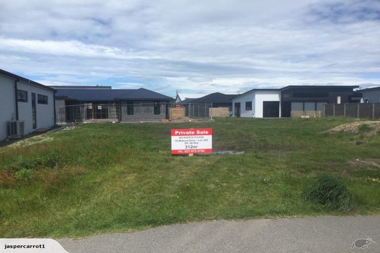 Photo of property in 10 Makura Drive, Papamoa Beach, Papamoa, 3118